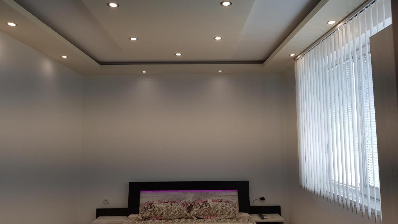 Д И В 2 - D & V 2 Apartment Sandanski Buitenkant foto