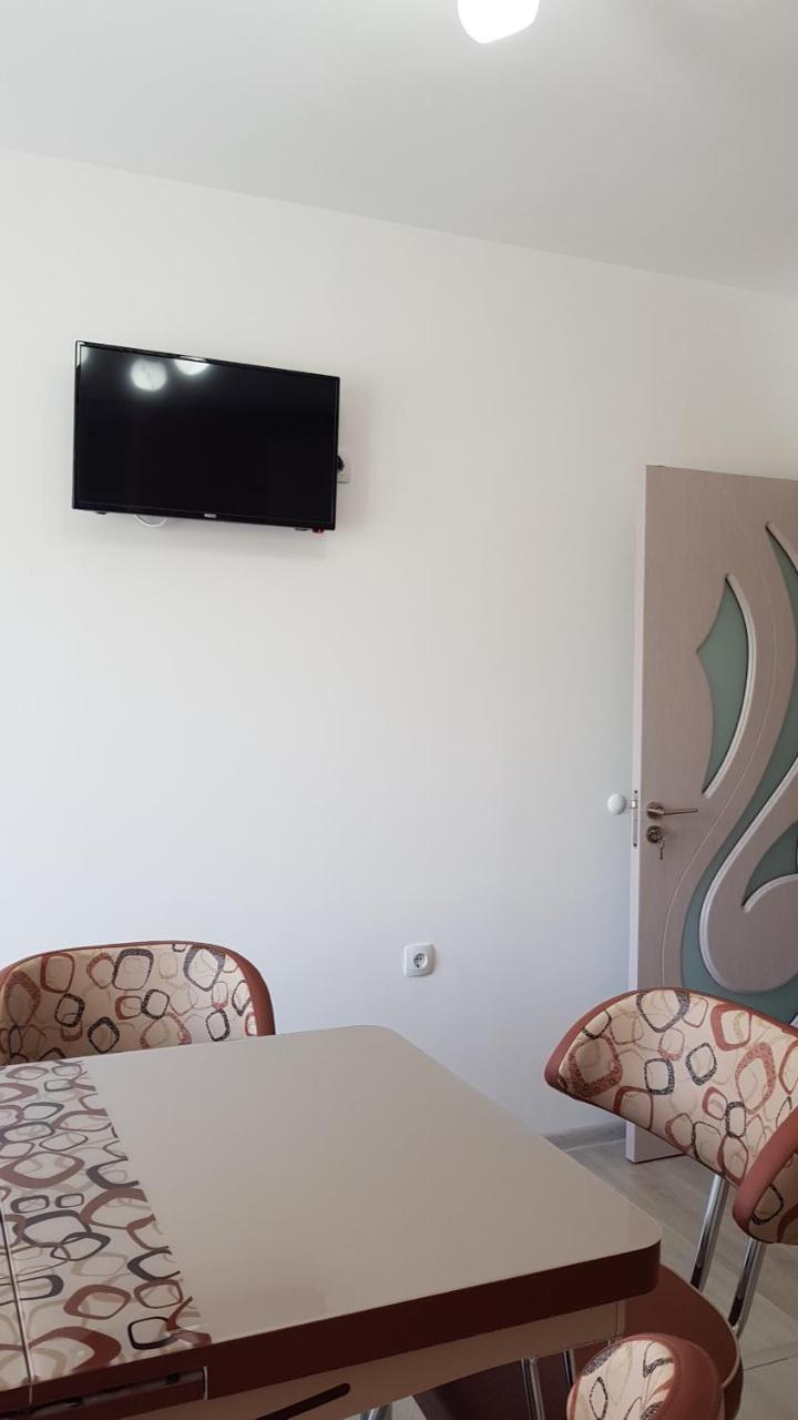 Д И В 2 - D & V 2 Apartment Sandanski Buitenkant foto
