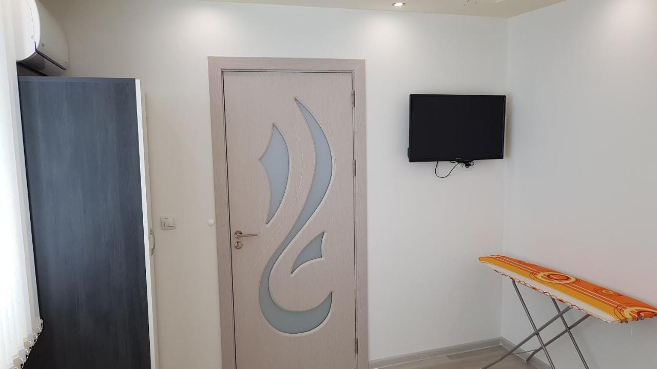 Д И В 2 - D & V 2 Apartment Sandanski Buitenkant foto