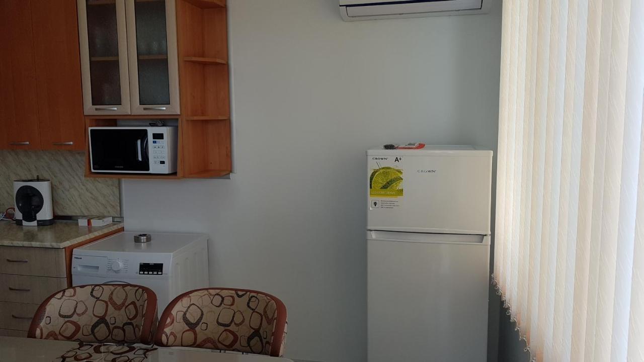 Д И В 2 - D & V 2 Apartment Sandanski Buitenkant foto