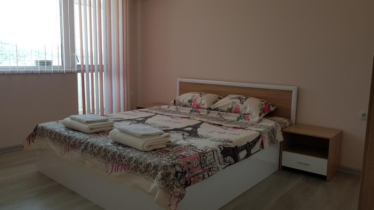 Д И В 2 - D & V 2 Apartment Sandanski Buitenkant foto