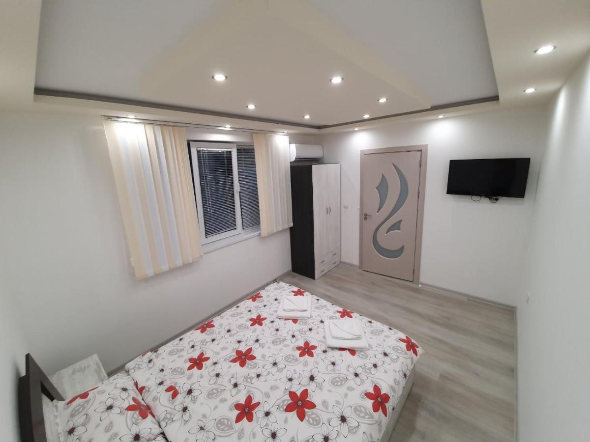 Д И В 2 - D & V 2 Apartment Sandanski Buitenkant foto